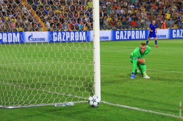 На 52-й минуте Александр Ерохин увеличил преимущество ростовчан и забил гол. 
