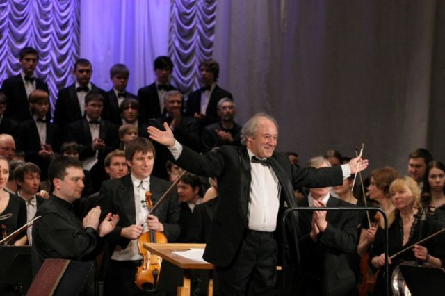 В следующем году Академическому симфоническому оркестру Нижегородской филармонии исполнится 80 лет.
