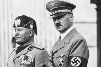  Бенито Муссолини и Адольф Гитлер. Берлин. 1937 год.
