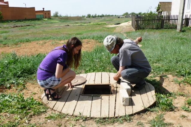 В 2013 году в Абганерово пересохли колодцы и сады. Жителям пришлось самим менять себе водопровод.