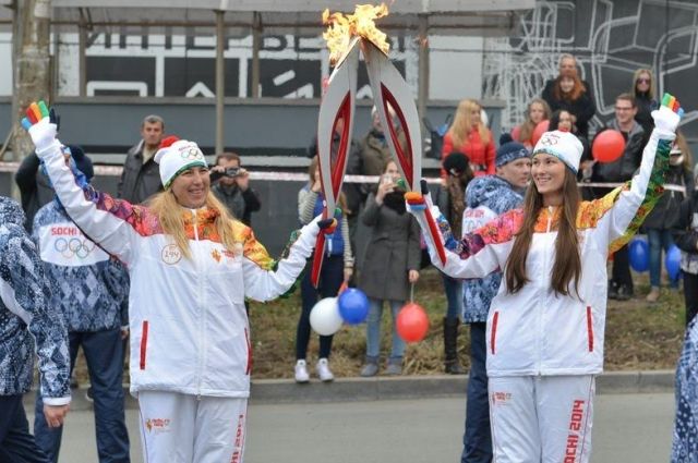 Татьяна Пец и ее дочь Дарья вместе участвовали в эстафете Олимпийского огня.