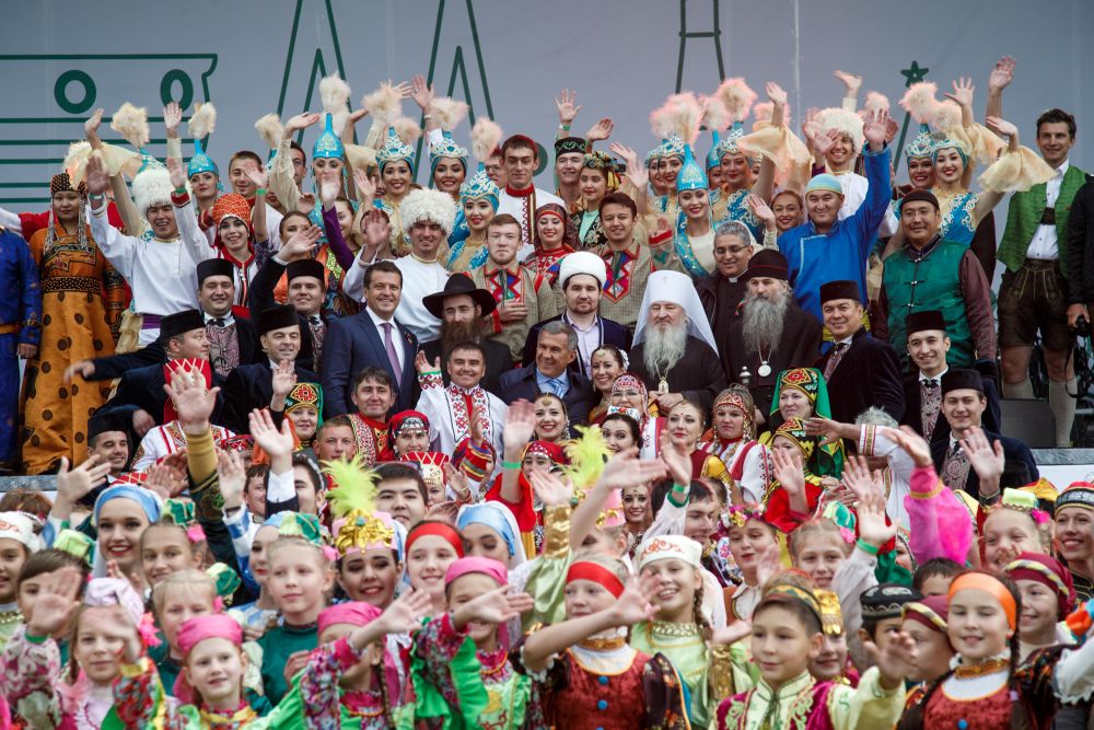 Рядом с Центром семьи «Казан» стартовал II Республиканский этноконфессиональный фестиваль «Мозаика культур».