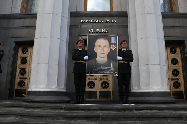 Вот один из тех, кто тоже был на защите правопорядка в тот день