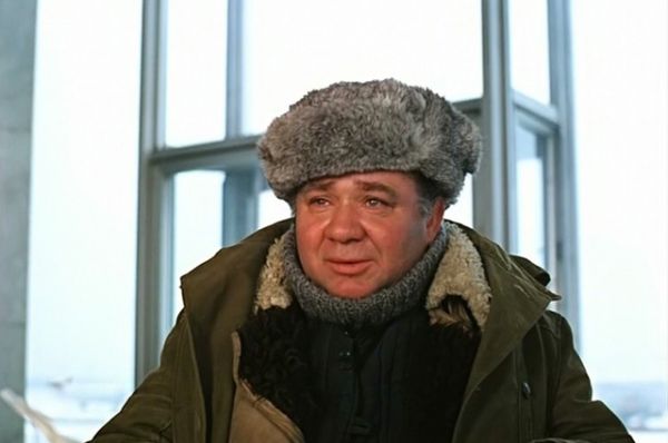 В роли Ивана Волохова в картине «Мимино» (1977).