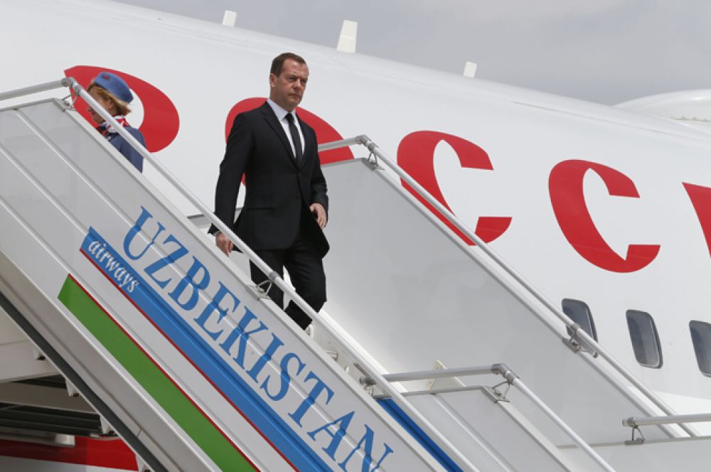 Приезду Путина на прощание с Каримовым помешал плотный график. Россию на похоронах представлял премьер Дмитрий Медведев.