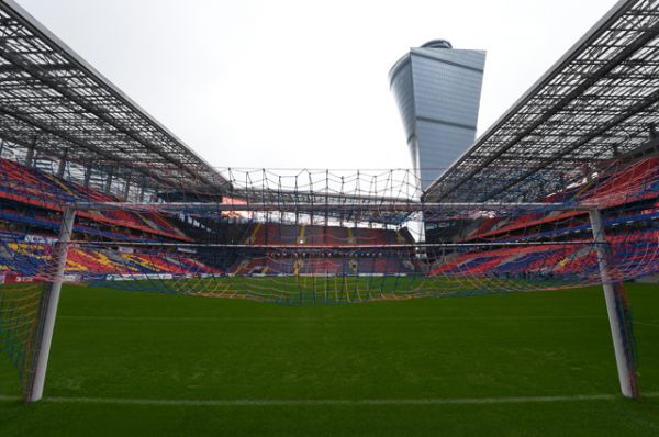 Кроме того, на стадионе расположены 127 VIP-лож с панорамным видом на поле.