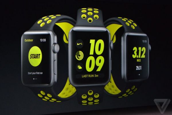 Новые часы выйдут в трех версиях: алюминиевой, стальной и керамической. Ремешки для них презентовала компания Nike, они будут представлены в четырех цветах.Также, в Apple Watch 2 встроен GPS-модуль. Ответы на сообщения можно писать побуквенно прямо на маленьком экране.Цена гаджета стартует от 369 долларов