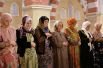 Мусульмане в день праздника жертвоприношения Курбан-Байрам в центральной мечети имени Ахмата Кадырова в Грозном.