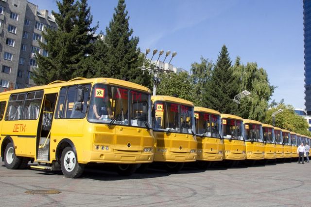 Сейчас в районах края работают 708 школьных автобусов.