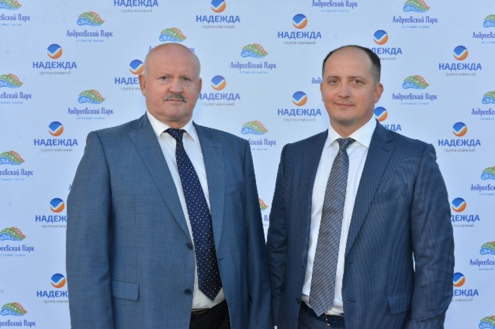 Генеральный директор компании «Надежда» Александр Гавричков и исполнительный директор Евгений Гавричков на торжественном открытии.