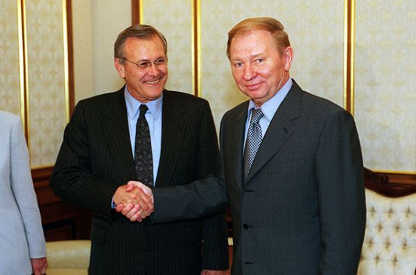 Леонид Кучма — президент Украины с 19 июля 1994 года по 23 января 2005 года. 