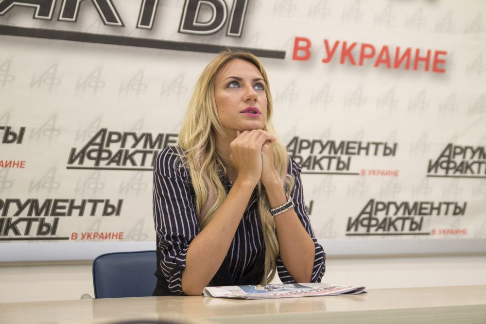 Она ответила, что это может быть итальянец