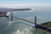 Легендарный мост Золотые Ворота в Сан-Франциско был самым большим висячим мостом в мире с момента открытия в 1937 году и до 1964 года. 