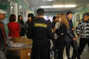 Дети в школе не были в безопасности.