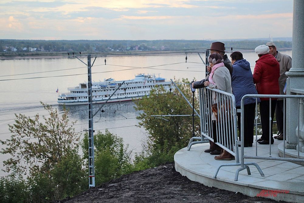 Новым украшением пермской набережной стала ротонда, выполненная из мансуровского гранита.