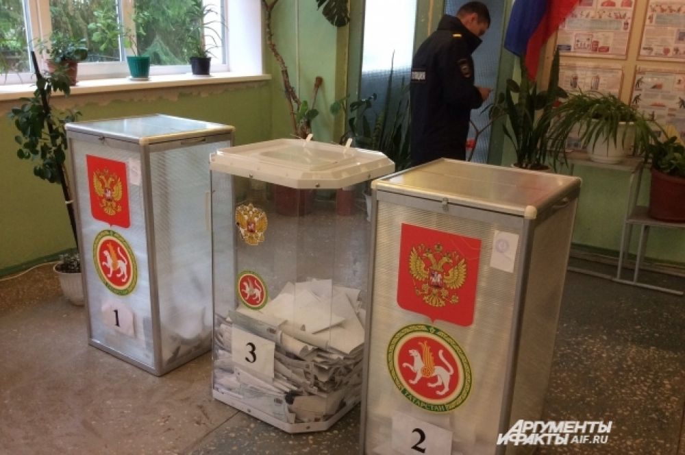 Участки открылись в 8 утра.