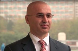 Шамхал Ильдаров.