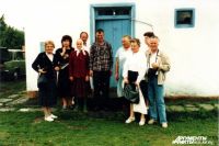 Немецкие гостьи в русской деревне.