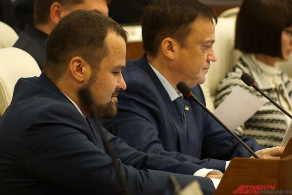 Часто вне регламента слово брал новичок на политической арене - депутат от фракции ЛДПР Александр Григоренко.