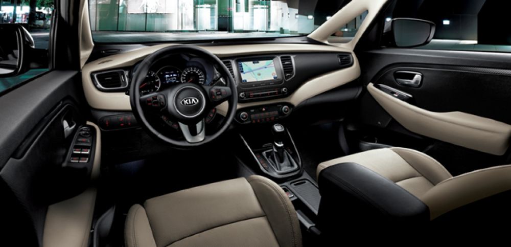 Интереьер KIA Carens