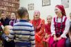 Русский народный костюм - это составная часть того, что позволяет не только окунуться в древнюю историю, но и передавать знания и традиции следующим поколениям.
