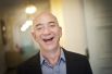 Основатель Amazon Джеф Безос за год заработал больше других резидентов рейтинга Forbes. Весной его капитал оценивался в 45,2 млрд долларов, сейчас – в 67 млрд долларов.