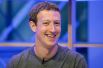 Состояние в 55,5 млрд долларов позволило главе Facebook Марку Цукербергу занять четвертую позицию рейтинга Forbes. Кстати, недавно Цукерберг объявил о желании пожертвовать 3 млрд долларов на исследования в области здравоохранения. 