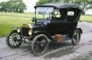 Первое место в конкурсе получил знаменитый Ford Model T. Детище Генри Форда позволило американцам массово пересесть на автомобиль и всколыхнуло в Европе волну возникновения «народных» марок. Всего с 1908 по 1927 год было продано более 15 млн машин. 