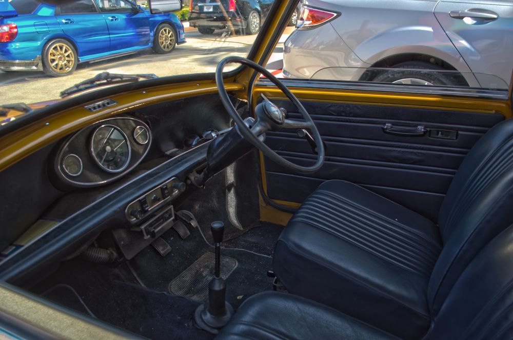 Салон Mini Cooper.