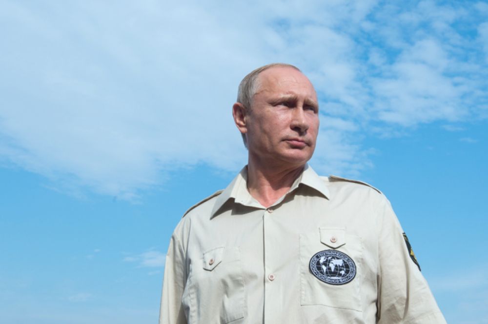 Географ. С 2009 года Владимир Путин является председателем Попечительского совета «Русского географического общества».