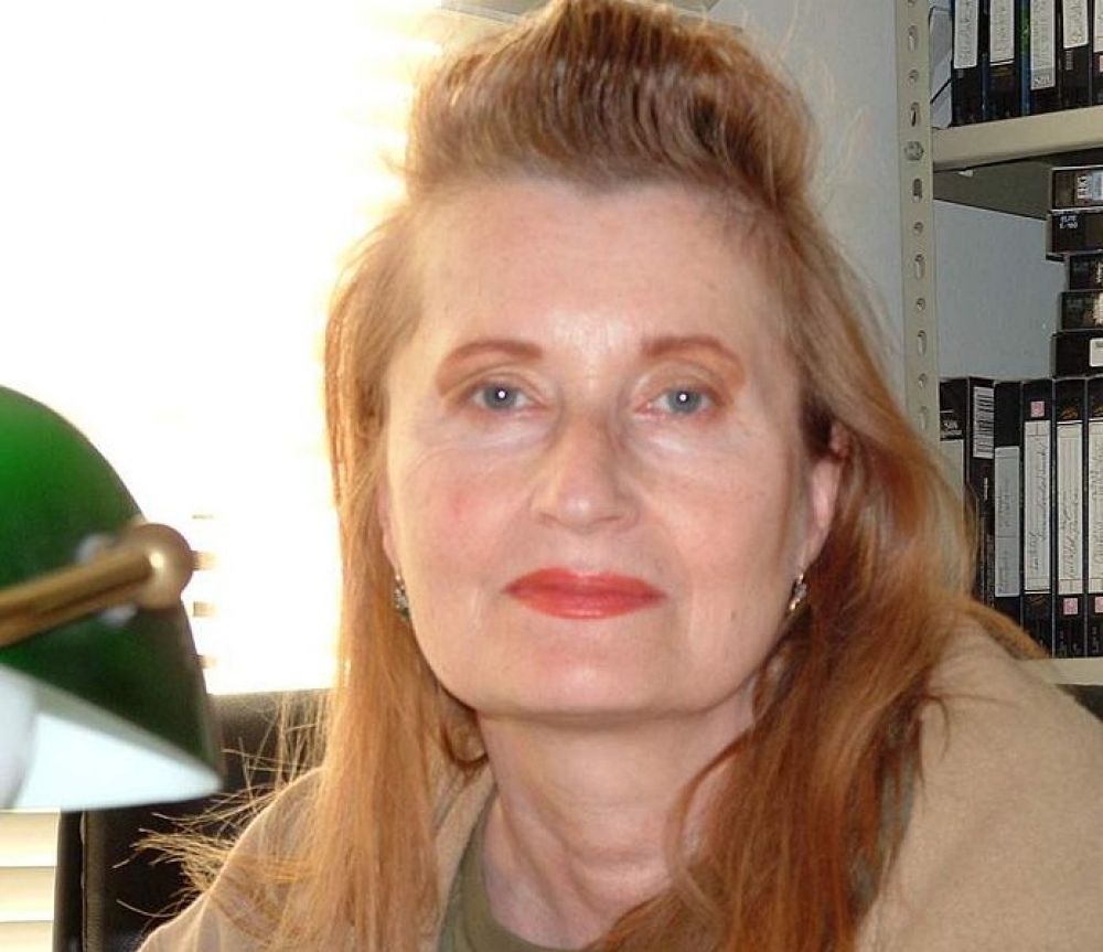 Эльфрида Елинек, австрийская писательница. Отказалась от Нобелевской премии по литературе в 2004 году из-за того, что посчитала награду незаслуженной. Но денежный приз забрала.