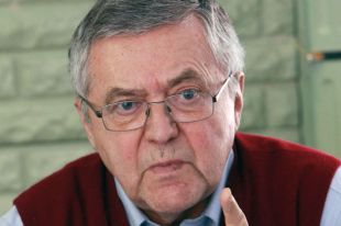 Анатолий Адамишин.