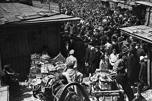 Москва, 1928 год. Сухаревский рынок (Колхозная площадь) во времена НЭПа.