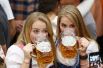 К участию в фестивале допускаются только пивоваренные компании из Мюнхена, которые варят для него специальное октоберфестовское пиво с содержанием алкоголя 5,8–6,3%.