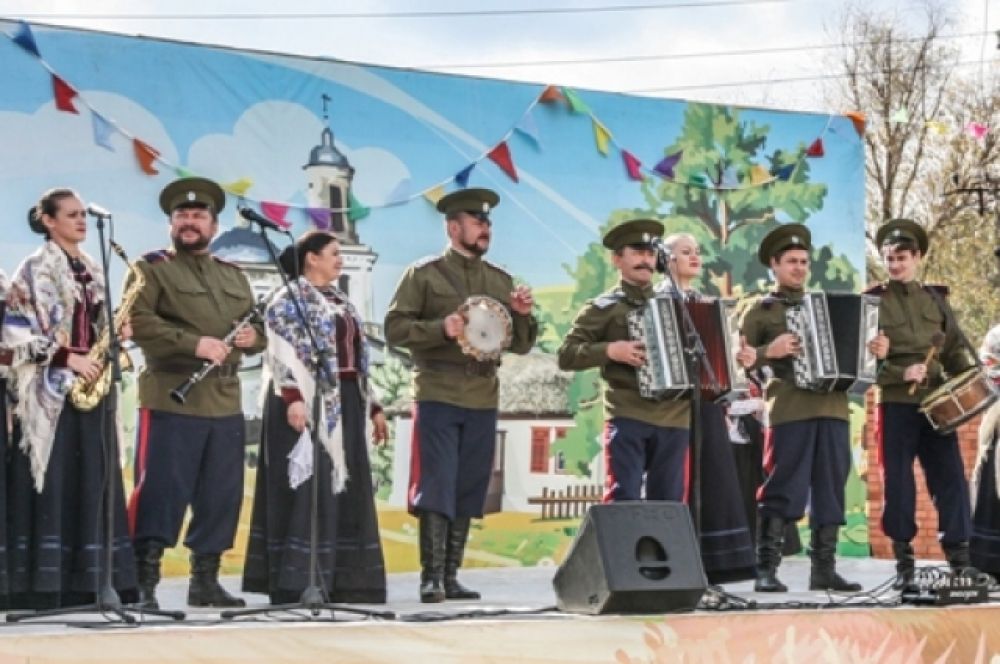 Сюда приезжают гости не только из Ростовской, Воронежской и Волгоградской областей, но и из других регионов страны – Москвы и Санкт-Петербурга, Краснодарского края, Свердловской и Ярославской областей.