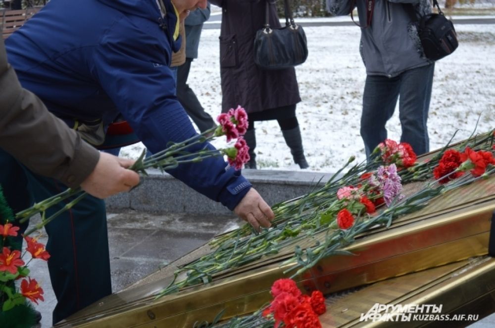 Это учебное заведение выпустило 18 будущих Героев Советского союза, генералов, тысячи выпускников, награждённых орденами и медалями РФ и Советского союза.