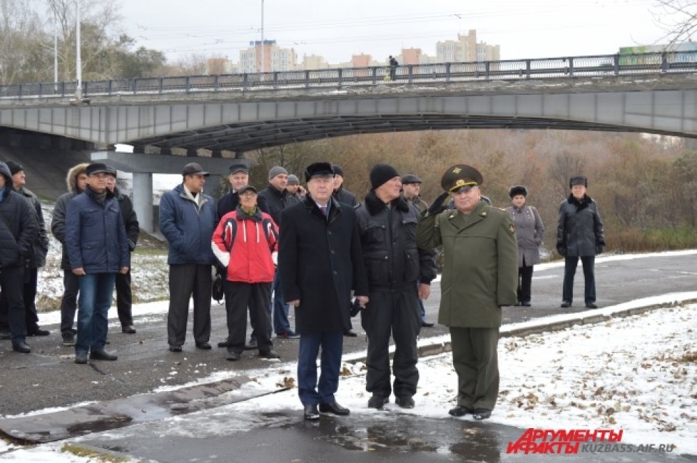 Военный комиссар области считает, что страх перед службой у кузбассовцев пропадает и что люди идут отдавать долг Родине охотнее.