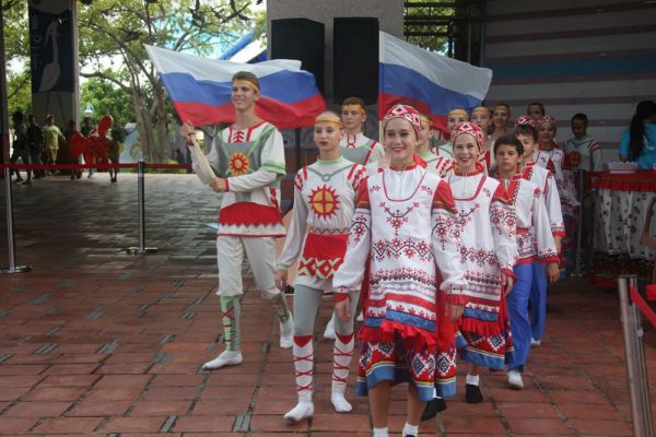 На международном фестивале на Тайване девчата и ребята набрались незабываемых впечатлений и себя показали, и мир посмотрели.