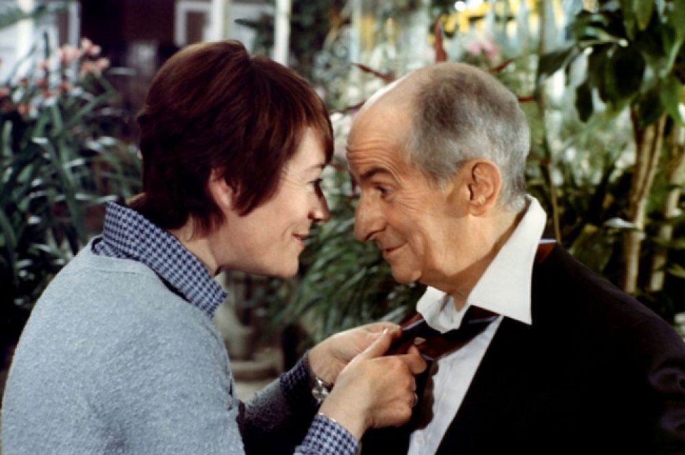 В комедии «Склока» (1978) с Луи де Фюнесом.