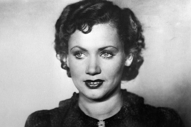 Лидия Смирнова в роли Шурочки в кинофильме «Моя любовь». 1940 год.