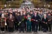 Президент Украины Петр Порошенко с министрами и ветеранами были мрачными