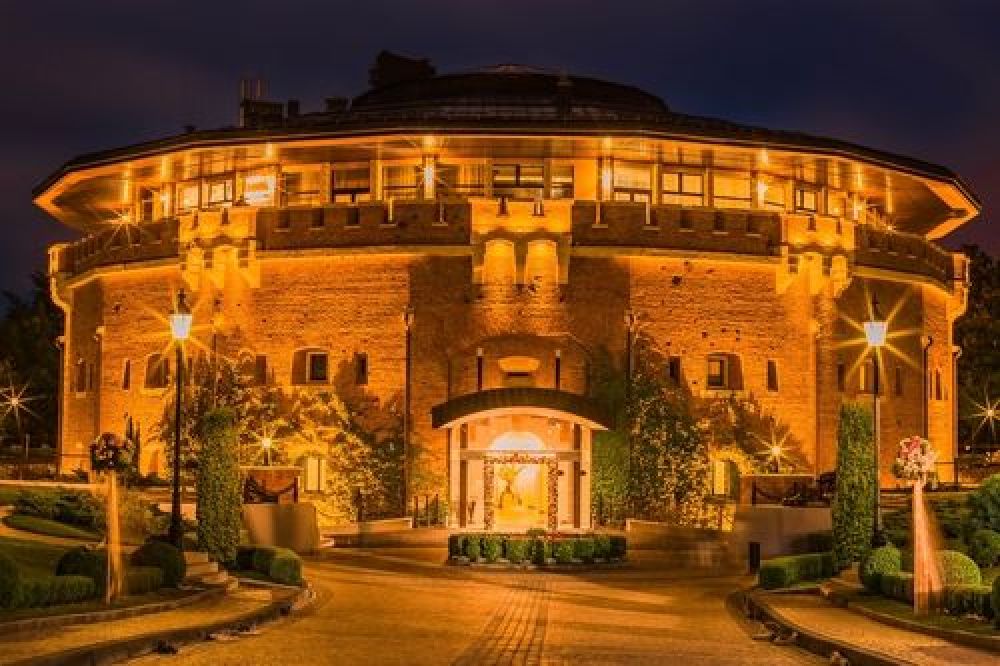 Ну и последний отель попавший в десятку лучших - Citadel Inn Hotel & Resort, который находится во Львове на ул. Грабовского 11