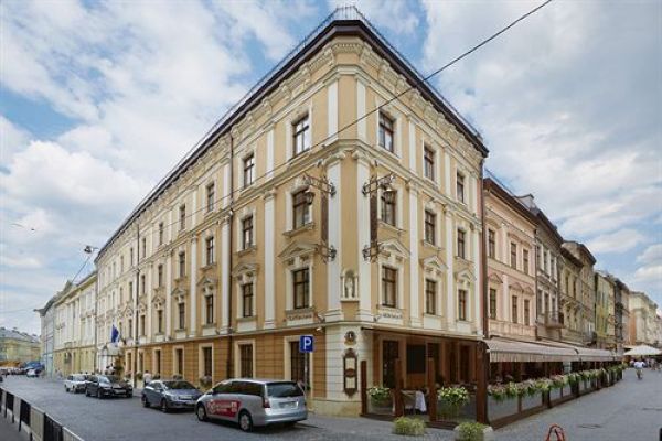 Второе место - Hotel Leopolis, который находится во Львове по адресу ул. Театральная 16
