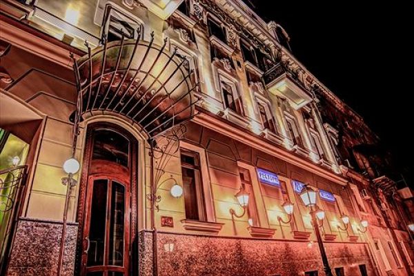 Одесский отель Duke Hotel находится по адресу пер. Чайковского 10