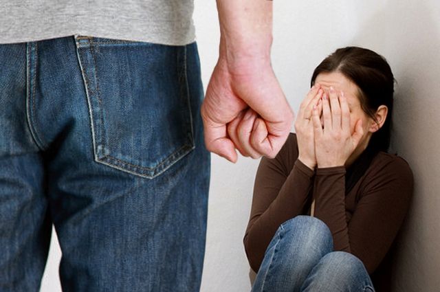 Каждая четвёртая женщина в России сегодня подвергается семейному насилию.