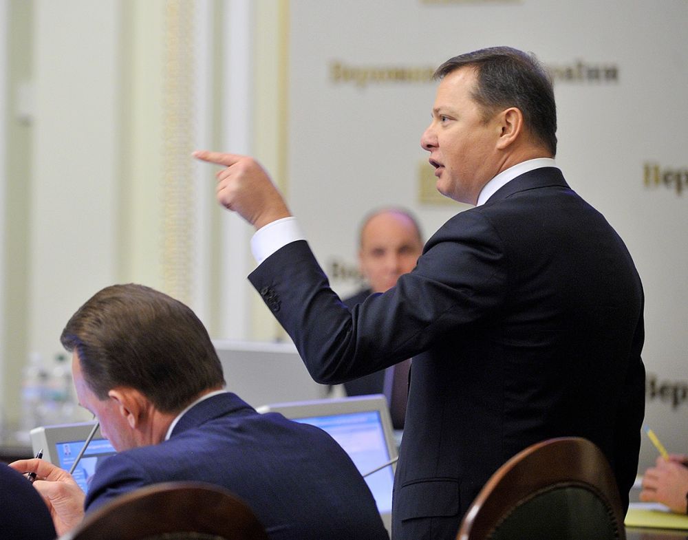 Олег Ляшко на этом фото еще не подозревал о том, что произойдет в считанные секунды
