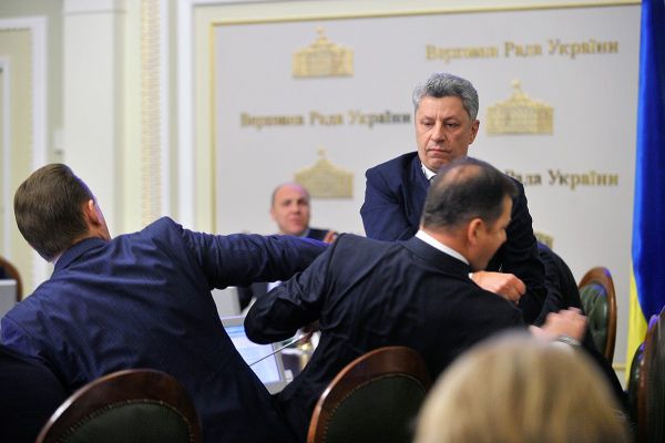 Лидер радикалов пробовал защищаться, как мог