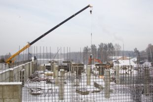 В деревне Универсиады полным ходом ведётся строительство.