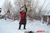  Для этого шаман – Владимир Владимирович – проводит целый обряд с бубном у костра.