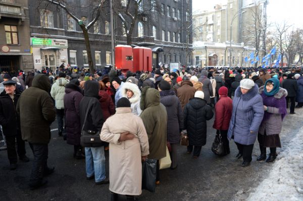 Несмотря на то, что ситуация на месте проведения митингов была спокойная, туда прибыли около 5000 правоохранителей, среди которых представители Нацгвардии и полиции.